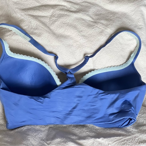 Victoria’s Secret Body by Victoria front closure racer back bra 34DD - Picture 3 of 4